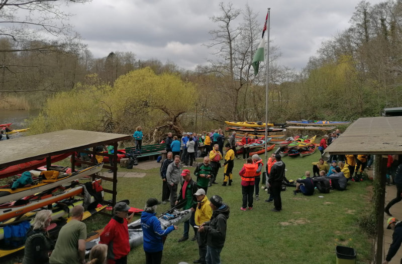 "Paddlerklönschnack" nach der Anpaddeltour